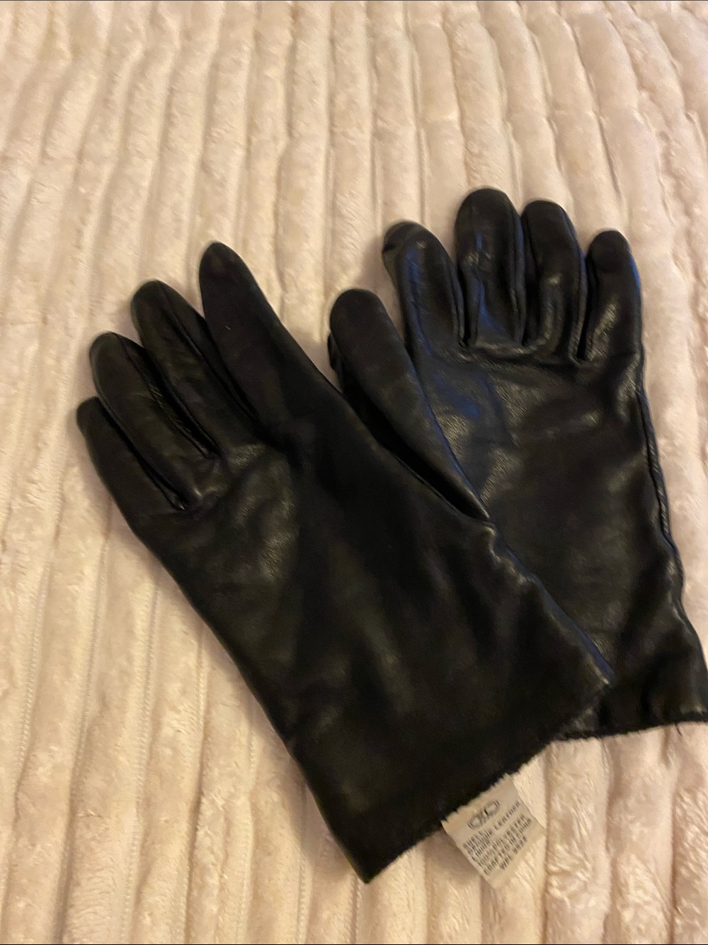 Classic Black Leather Women's Gloves with Warm Lining